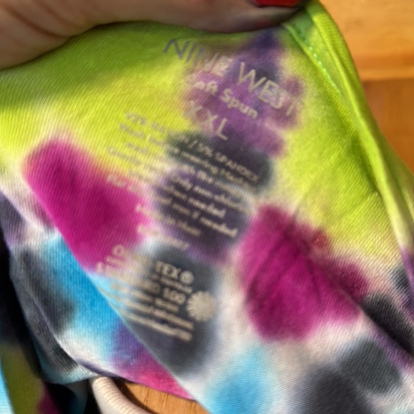 Tye dye t-shirt - Picture 7 of 7